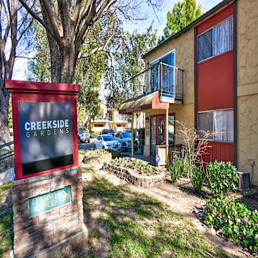 Creekside Gardens Apartments 300 Bel Air Drive Vacaville Ca