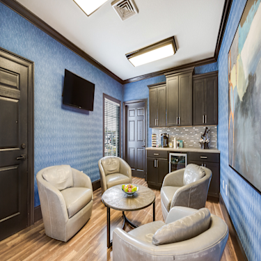 Crowne At Grandview 3550 Grandview Pkwy Birmingham Al Apartments For Rent Rent Com