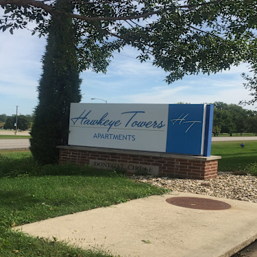 Hawkeye Towers Apartments 6025 Donegal Cir Waterloo Ia Apartments For Rent Rent Com