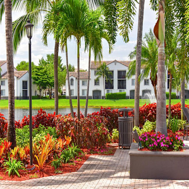 Doral West Apartment Homes 5400 Nw 114th Avenue Doral Fl