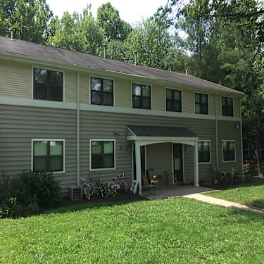 Lancaster Arms Apartments 116b Jennings Dr Lancaster Pa Apartments For Rent Rent Com