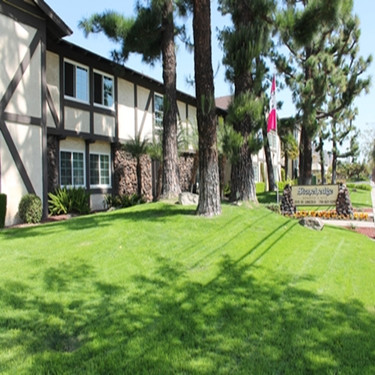 Stonehedge Apartments 2515 West Lincoln Avenue 2 Anaheim Ca