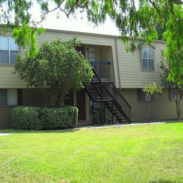 Dolphin S Landing 6402 Weber Road Corpus Christi Tx Apartments For Rent Rent Com