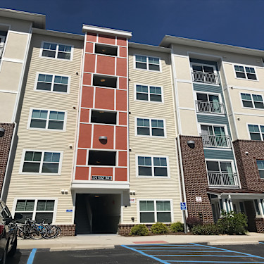 The Edge Apartments Cmg 651 Toms Creek Rd Blacksburg Va