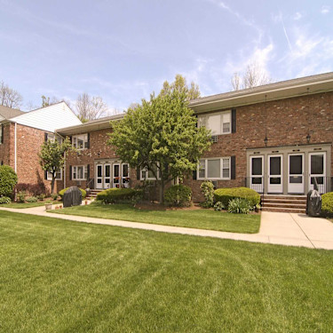 Madison Mall Apartments 286 294 Main Street Madison Nj Apartments For Rent Rent Com