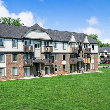 Creekwood Apartments 2764 Viking Drive Green Bay Wi Apartments For Rent Rent Com