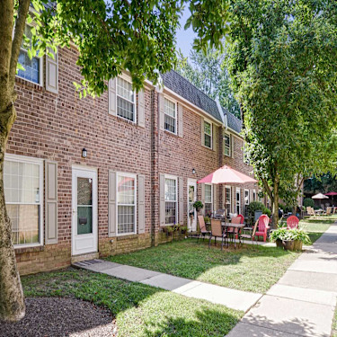Forest Station 450 Byberry Rd Philadelphia Pa Apartments For Rent Rent Com