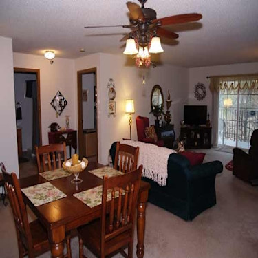 Carefree Cottages Of Maplewood Chateau 1801 Gervais Ave