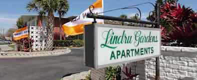 Lindru Gardens 711 South Lincoln Avenue Clearwater Fl Apartments For Rent Rent Com
