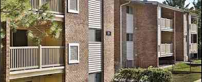 Hilltop Apartments 5345 85th Ave New Carrollton Md Apartments For Rent Rent Com