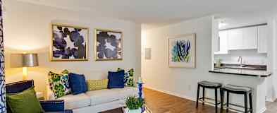 Grove Parkview Apartment Homes 1900 Glenn Club Drive Stone