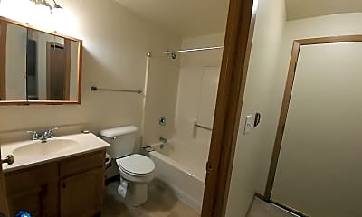 Bathroom, 311 Leeland St, 2
