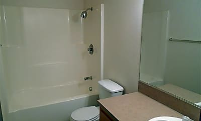 Bathroom, 880 N 4th St, 2