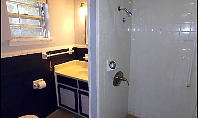 Bathroom, 607 S Market Street, 2