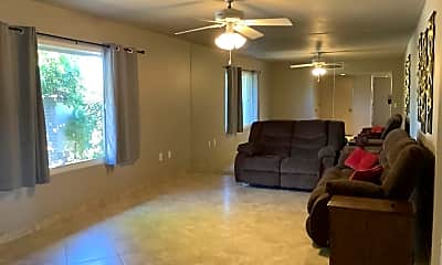 Living Room, 15219 N Ridgeview Rd, 1