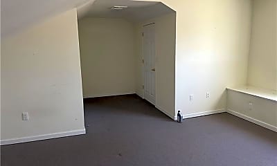 Living Room, 139 Hewitt Rd, 2