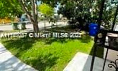 541 NW 44th St, 2