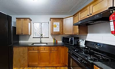 Kitchen, Room for Rent - Deerwood Home (id. 1195), 1