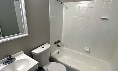 Bathroom, 904 Lowdermilk St, 1