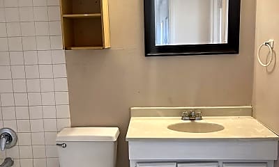 Bathroom, 1382 Mimosa Dr, 1