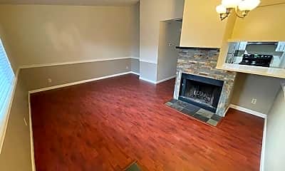 Living Room, 5909 Country Ln, 0
