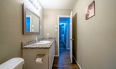 Bathroom, Room for Rent - Live in Central Southwest (id. 942, 1