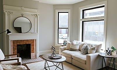 Living Room, 1506 Laurel Ave W, 1