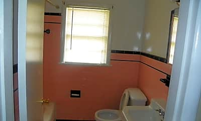 Bathroom, 100 N Holmes St, 1