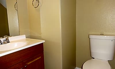 Bathroom, 13721 Bighorn Trail, 2