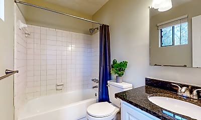 Bathroom, Room for Rent - Live in Lithonia (id. 1045), 1