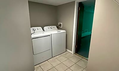 Bathroom, 503 S Elm St, 2