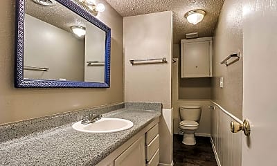 Bathroom, 5107 N Hammond Ave, 1