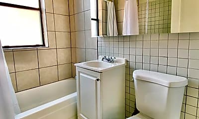 Bathroom, 1008 Curtiss St, 2