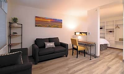 Living Room, 2021 Kimbark St, 0