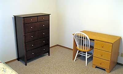 Bedroom, 903 N Lincoln Ave, 2