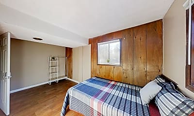 Bedroom, Room for Rent -  a 8 minute walk to transit stop T, 2