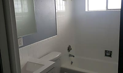 Bathroom, 1637 Kimbark St, 0