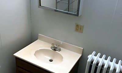 Bathroom, 501 Washington St, 2