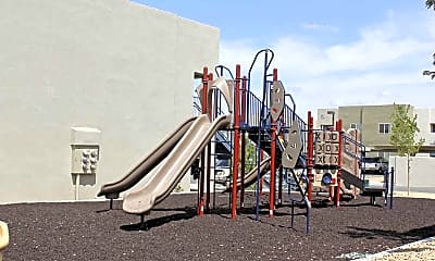Playground, San Tierra, 1