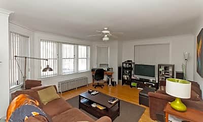 Living Room, 843 W Wolfram St, 0