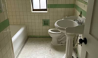 Bathroom, 18091 Roselawn St, 2