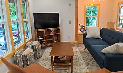 Living Room, 822 W Locust St, 0