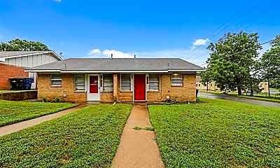 Denison Parkway Apartments