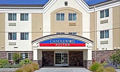 Candlewood Suites, 1