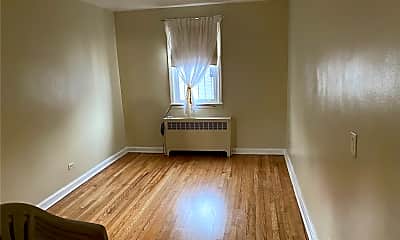 Living Room, 189-01 114th Dr #1, 1