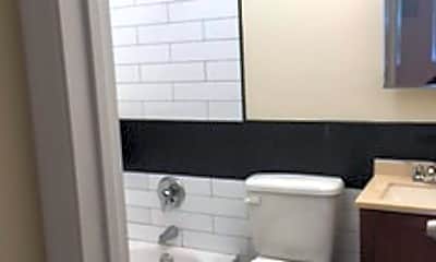 Bathroom, 369 E 28th St, 2