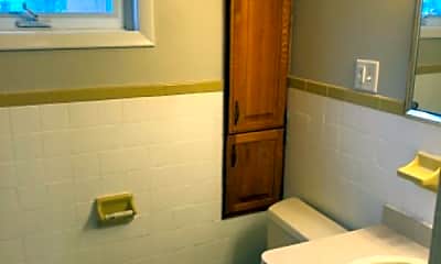 Bathroom, 1681 Amherst St, 2
