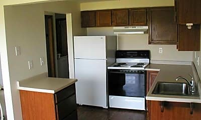 Kitchen, Ellicott Shores Apartments, 2