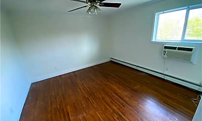 Living Room, 36 Manor Dr #36, 2