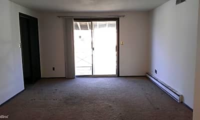 Living Room, 512 Reynolds Rd, 2